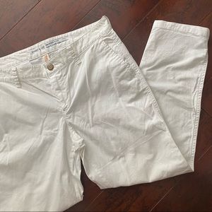 White GAP girlfriend khaki’s